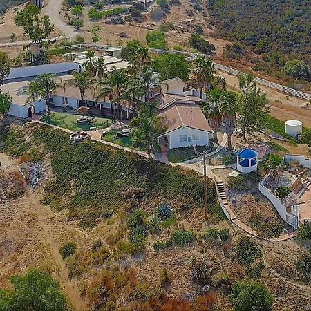 Private Home On 10 Acres - Heated Salt Pool & Jacuzzi, Mountain & City Views, Horseshoes, Basketball, Bbq, Golf Putting, Foosball, Croquet, Bose Stereo, White Cotton Bedding - Hilltop Hacienda, Pool Heat Optional Jamul Eksteriør billede