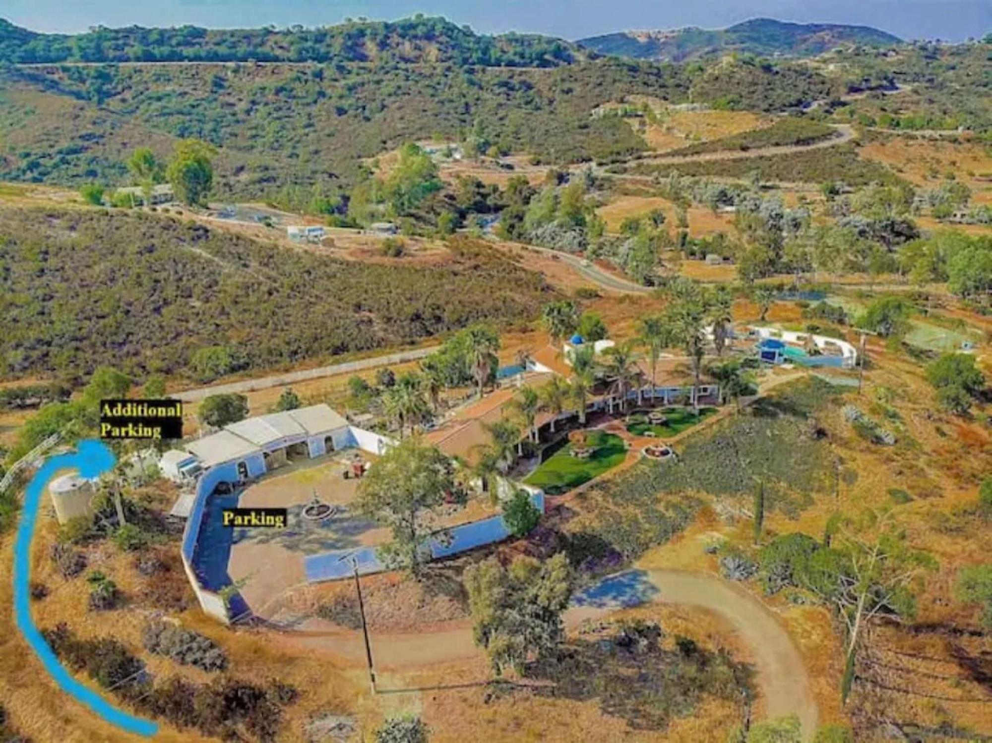 Private Home On 10 Acres - Heated Salt Pool & Jacuzzi, Mountain & City Views, Horseshoes, Basketball, Bbq, Golf Putting, Foosball, Croquet, Bose Stereo, White Cotton Bedding - Hilltop Hacienda, Pool Heat Optional Jamul Eksteriør billede