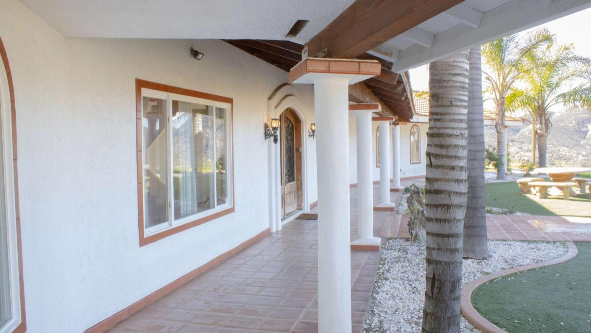Private Home On 10 Acres - Heated Salt Pool & Jacuzzi, Mountain & City Views, Horseshoes, Basketball, Bbq, Golf Putting, Foosball, Croquet, Bose Stereo, White Cotton Bedding - Hilltop Hacienda, Pool Heat Optional Jamul Eksteriør billede